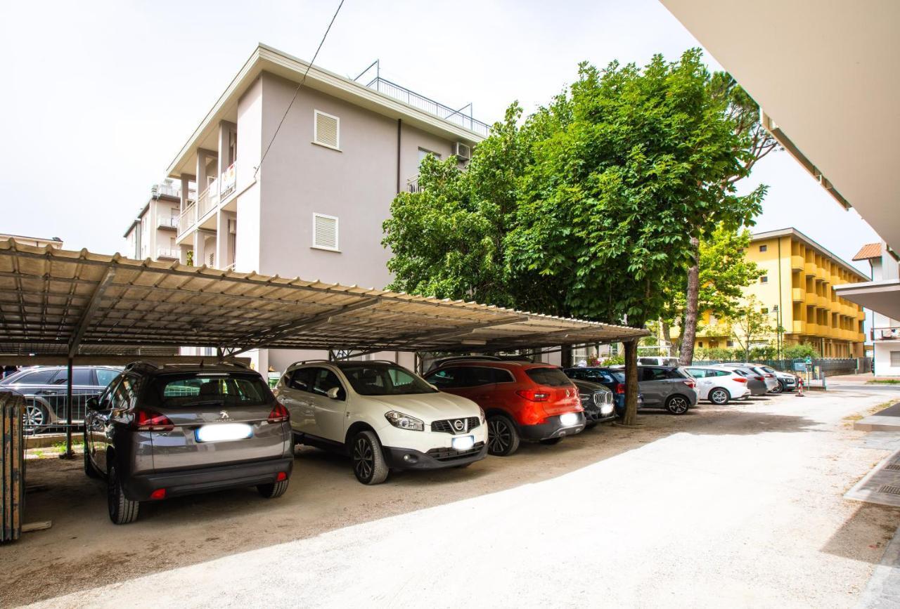 Hotel Stacchini Cesenatico Esterno foto
