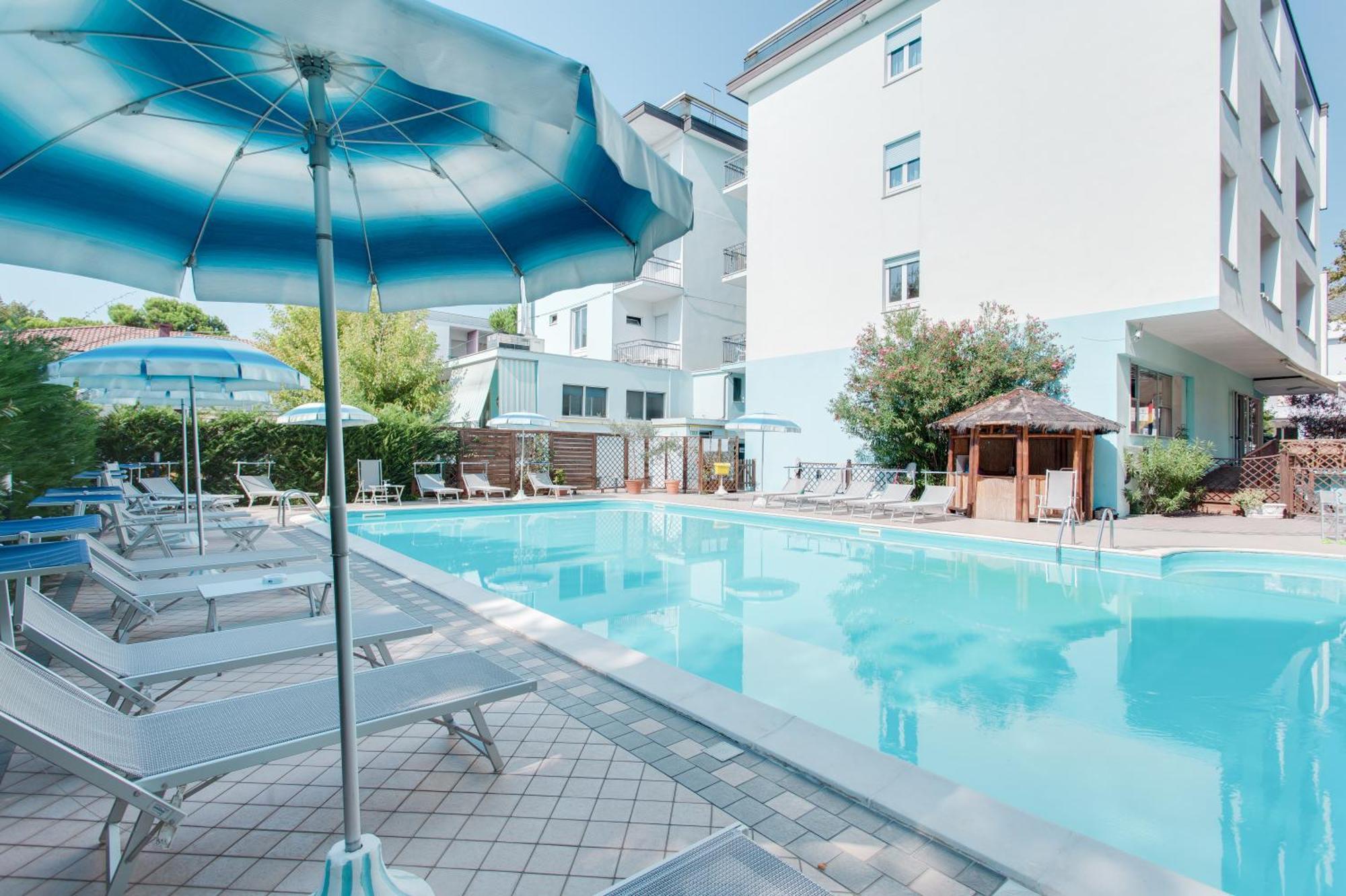 Hotel Stacchini Cesenatico Esterno foto